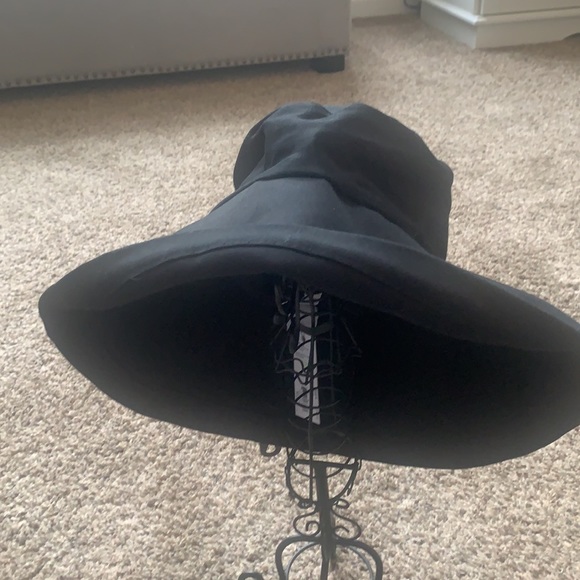 Sun Hat - Picture 4 of 6